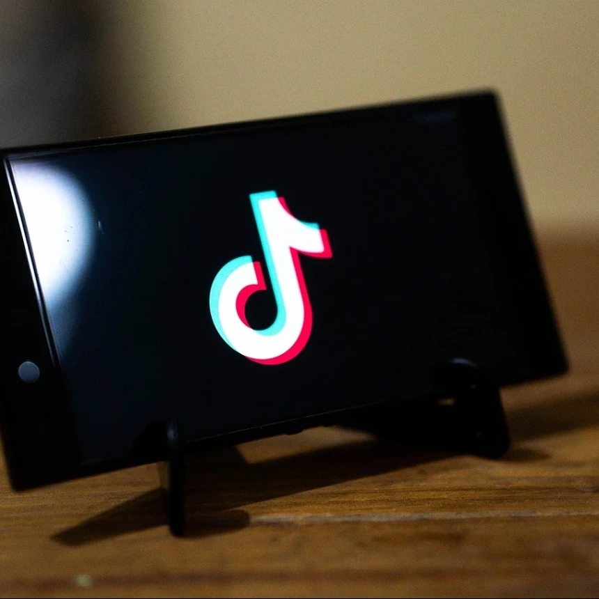TikTok Jadi Platform Digital Pertama yang Laporkan Kepatuhan PP Tunas, Tutup 1,7 Juta Akun Anak