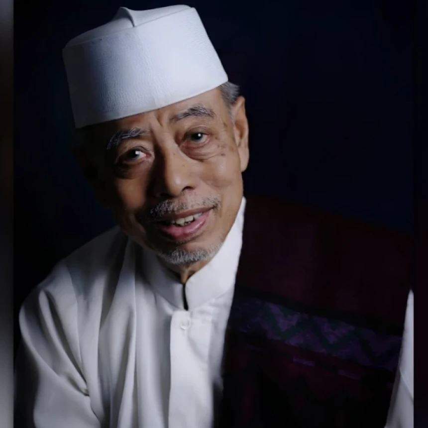 Innalillah, Sesepuh Buntet Pesantren KH Hasanuddin Kriyani Wafat