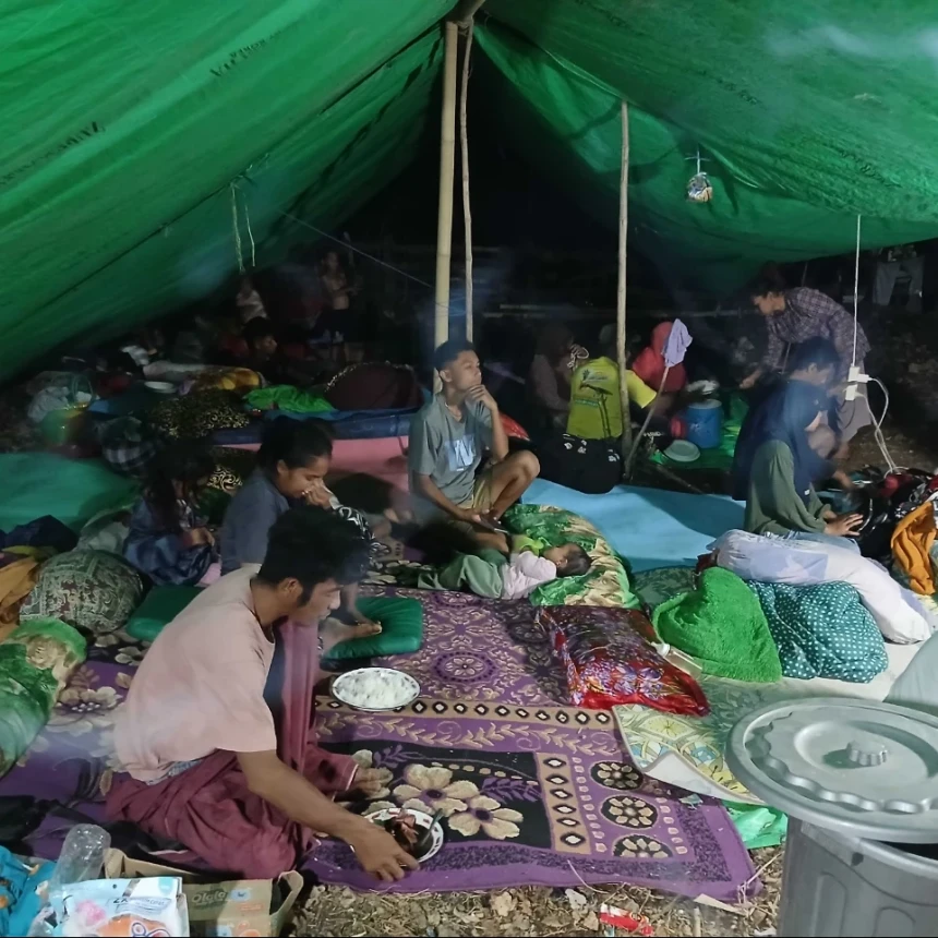 Warga Terdampak Gempa NTT Masih Bertahan di Tenda Tradisional, Trauma Belum Pulih