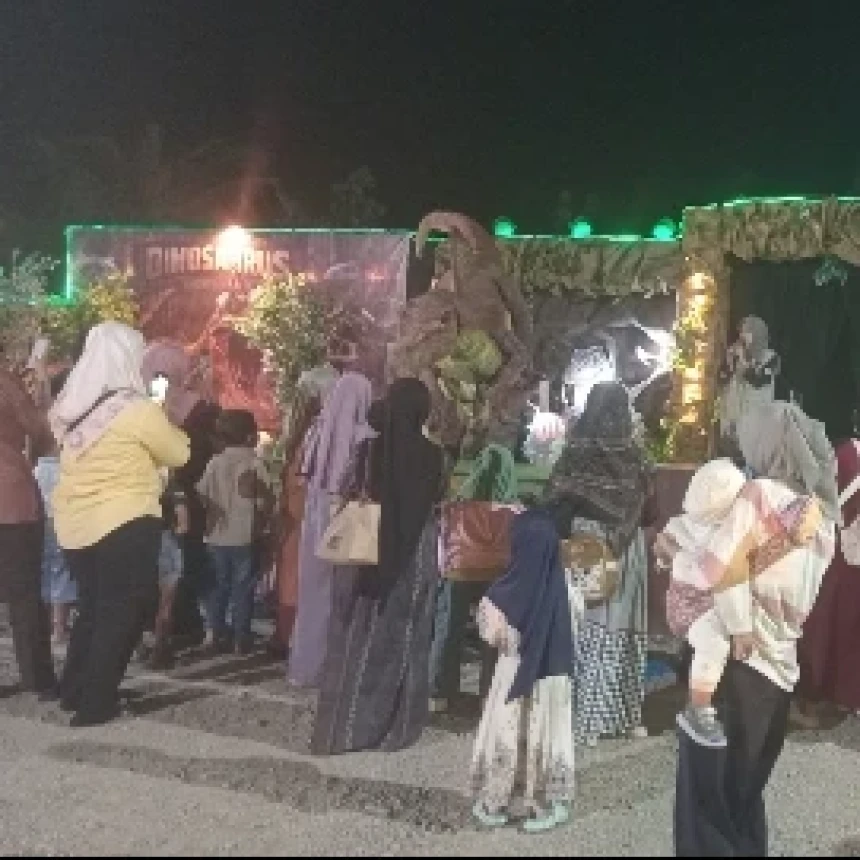 Pertunjukan Dinosaurus Edukatif Meriahkan Ekspo dan Bazar Muktamar ke-35 NU