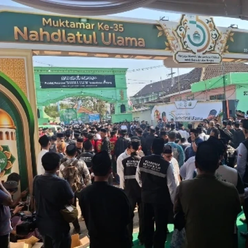 Massa Aksi Masuki Arena, Sidang Pleno IV Muktamar Ke-35 NU Terhenti