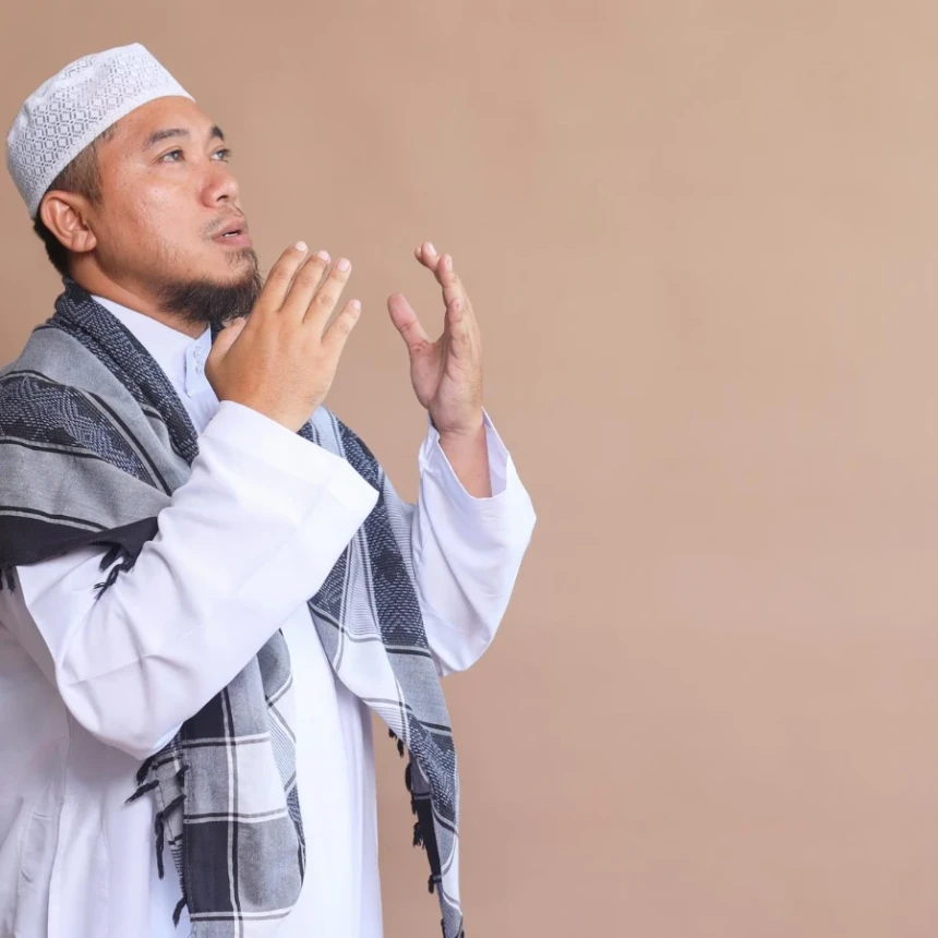 Tata Cara Memakai Serban Saat Shalat yang Benar 