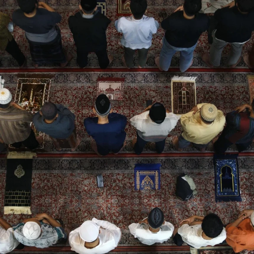 Hukum Memberi Amplop Setelah Shalat Jenazah