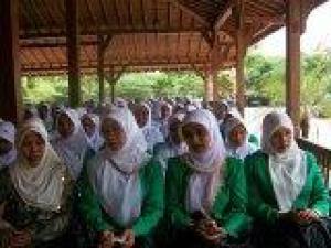 Gema Maulid Fatayat NU di Perumahan Lippo Cikarang