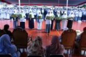 IPPNU Sematkan Pin Gerakan 1000 Laskar Pelajar Putri