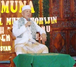 Mustasyar PBNU : Guru Madrasah Harus Sabar