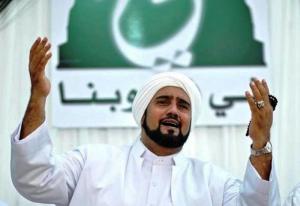 Jelang Mulud, Pesantren Al-Anwar Bershalawat dengan Habib Syech