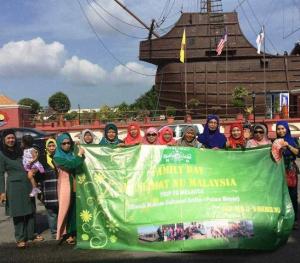 Liburan Sekolah, Muslimat NU Malaysia Ziarahi Makam Ulama Melaka