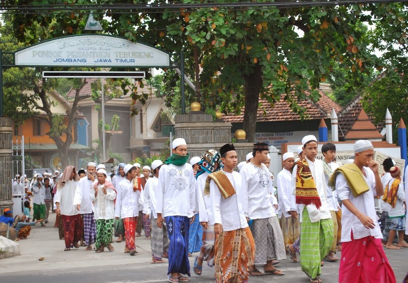 Doa Lengkap Keluar Masjid