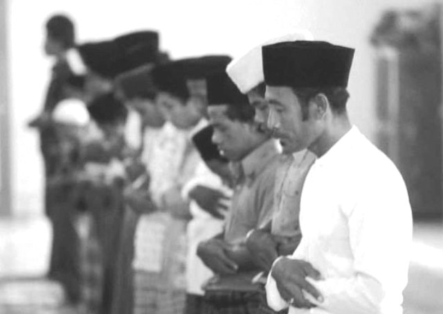 Qunut Subuh Antara Imam dan Makmum (2)