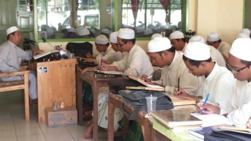 Menjaga Entitas Pesantren Salaf