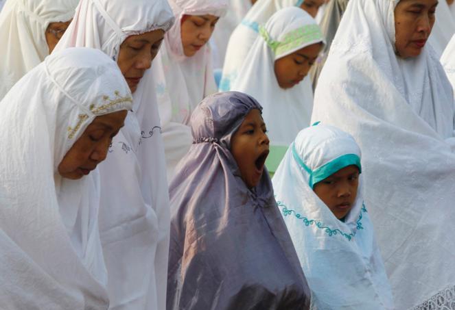 Mereka yang Ibadahnya Berguguran dalam Ramadhan