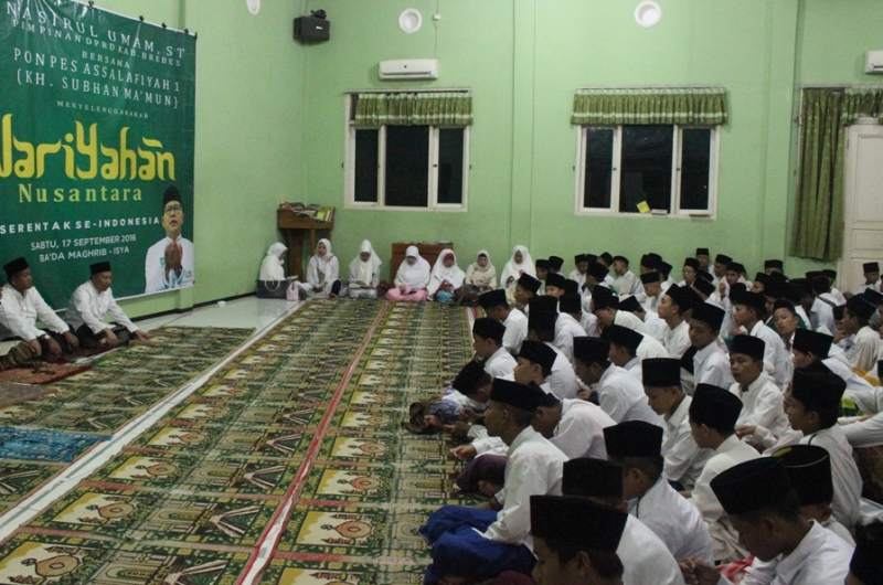 Doakan Indonesia, Warga Brebes dan Ratusan Santri Shalawat Nariyahan Bersama