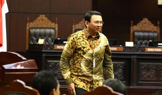 Kasus Ahok: Serahkan kepada Hukum, Awasi Prosesnya!