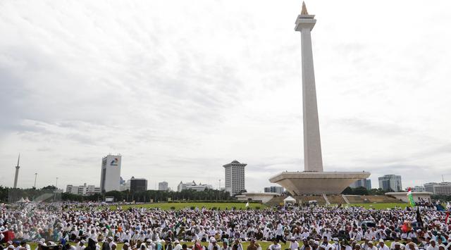 Doa Bersama, Kawasan Seputar Monas Padat