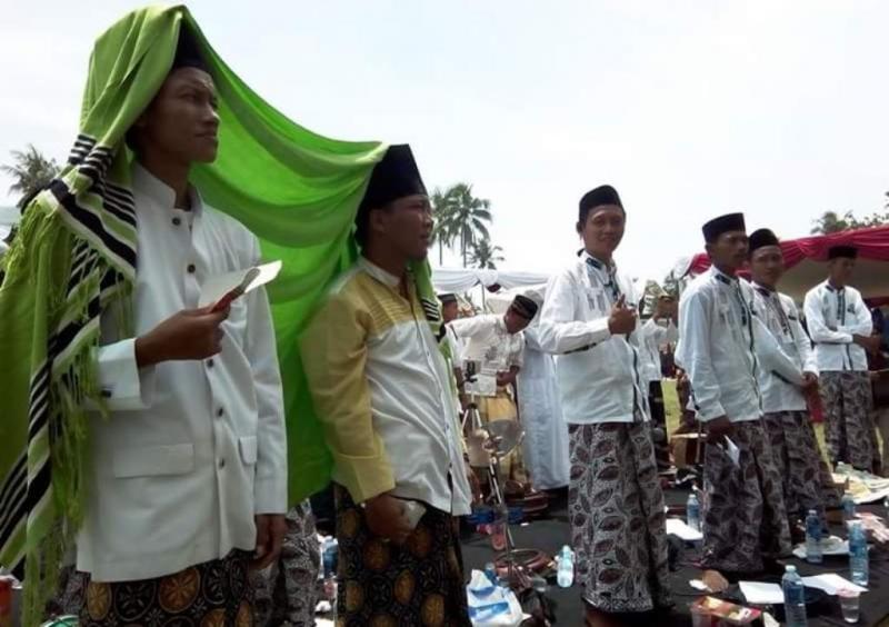 Di Bawah Terik Matahari, Nahdliyin Pangandaran Ikuti Pidato Kiai Said
