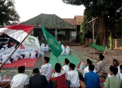 Menyanyikan Lagu Indonesia Raya dalam Islam