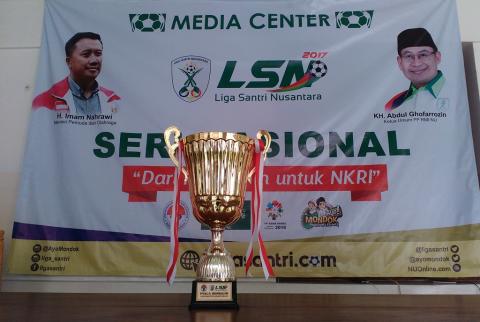 Inilah Piala yang Diperebutkan 22 Ribu Santri