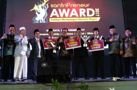 Tiga Santripreneur Dapat Award dan Modal Rp 330 Juta