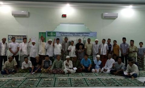 Sambut Tahun Baru, Jamaah Masjid Timika Jaya Lantunkan Shalawat