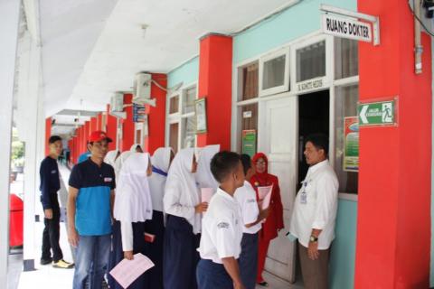 MTs Al Hikmah Cipelem Kunjungi RSUD Brebes