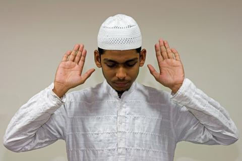 Ini Lafal Niat Shalat Gerhana Bulan