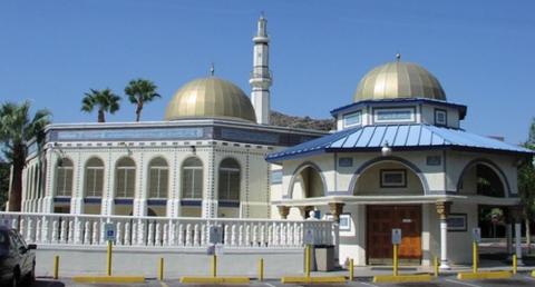 Dua Wanita Ditangkap Setelah Hina Islam di Depan Masjid Arizona
