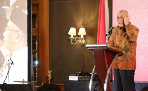 Try Sutrisno Sebut Bangsa Indonesia Mengemban Dua Amanat
