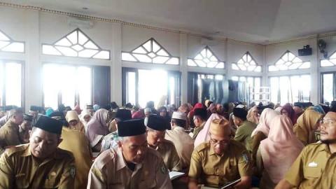 Khatmil Qur’an Warga Pendidikan Pringsewu untuk Kemerdekaan