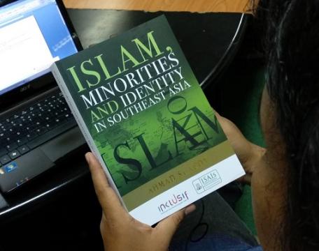 Dosen Unusia Bahas Minoritas secara Komprehensif dalam Bukunya