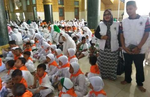 Muslimat NU Klaten Ajari Ribuan Anak Manasik Haji
