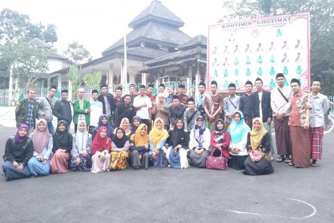 Satukan Tekad, Komunitas Pesantren Kota Semarang Gelar Kopdar