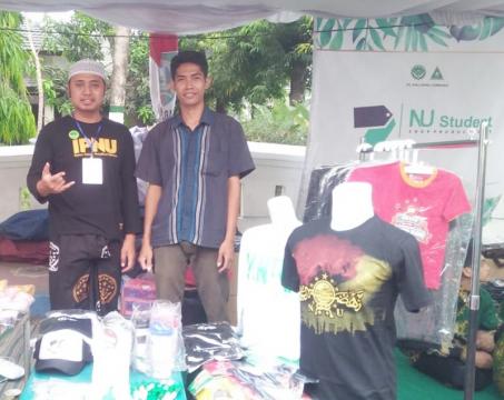 Stand IPNU-IPPNU Jombang Sediakan Aneka Karya Santri