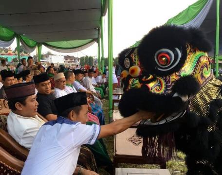 Ada Barongsai di Jalan Sehat Sarungan Hari Santri NU Lampung