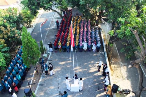 Pesantren Ini Selenggarakan Lomba Videogram dan Batik