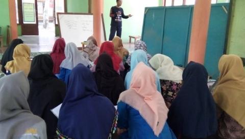 Pelatihan Jurnalistik Warnai Hari Sumpah Pemuda di Pesantren Al-Azhar Banjar