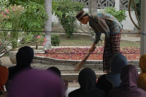 Hukum Perempuan Mengantar Jenazah ke Pemakaman