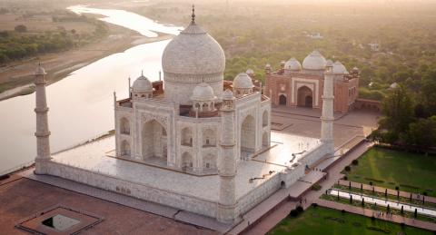 Kecuali Jumat, Otoritas India Larang Muslim Shalat di Taj Mahal