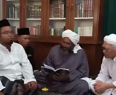 Gus Mus dan Ulama Sudan Saling Memberi Ijazah Hadist Musalsal