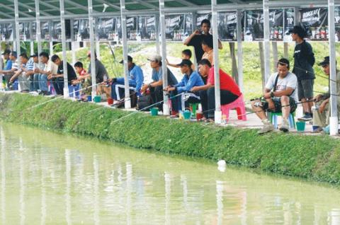 Hukum Memancing Ikan di Kolam Pemancingan