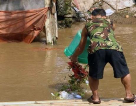 Kiai NU: Islam Larang Buang Sampah Sembarangan