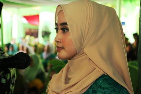 Fatayat Garut Ini Bangga Jadi Pembawa Acara di Hadapan Jokowi