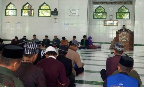 Pembelajaran Kitab Kuning di Pesantren Kawasan Timur Indonesia