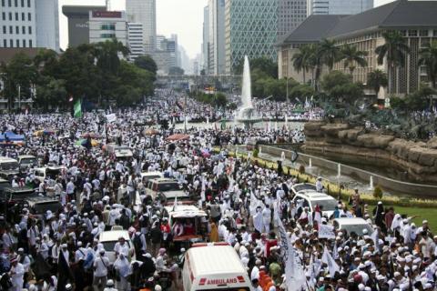 Populisme Islam, Gelombang Pasang atau Hanya Riak?