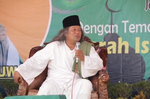 Gus Muwafiq Ajak Tebarkan Islam Gaya Ulama yang Damai