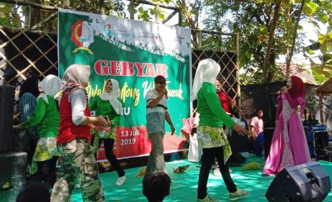 Gerakkan Ekonomi Warga, Fatayat NU Bojonegoro Gelar 'Festival Lontong Kikil'