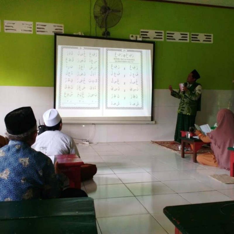 Metode Tartili Memesona Sejumlah Guru TPQ di Mimika Papua