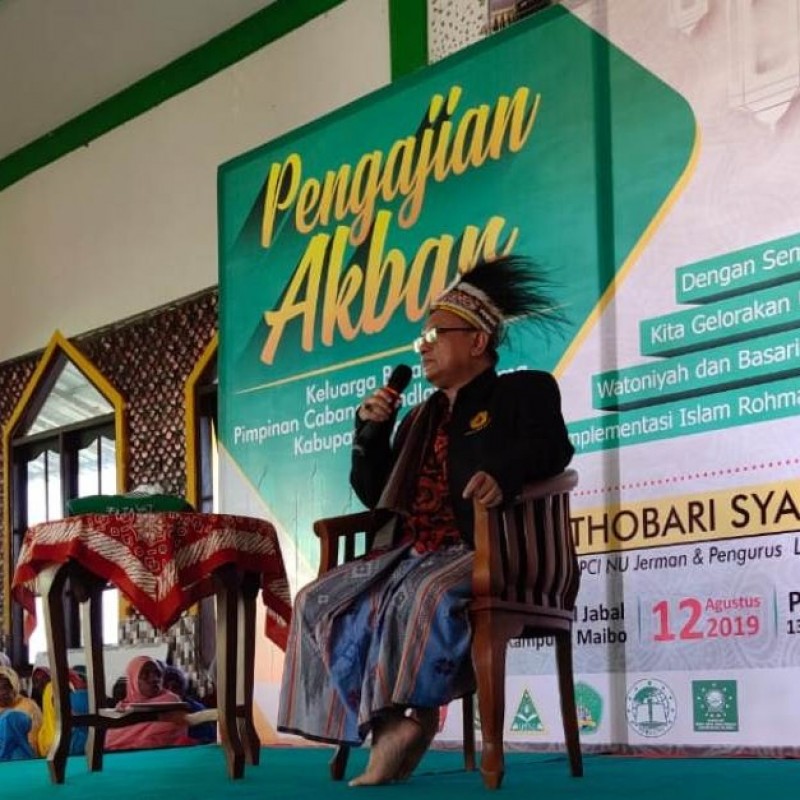 Dakwah di Papua Barat, KH Thobary Syadzily Disambut Tarian Adat