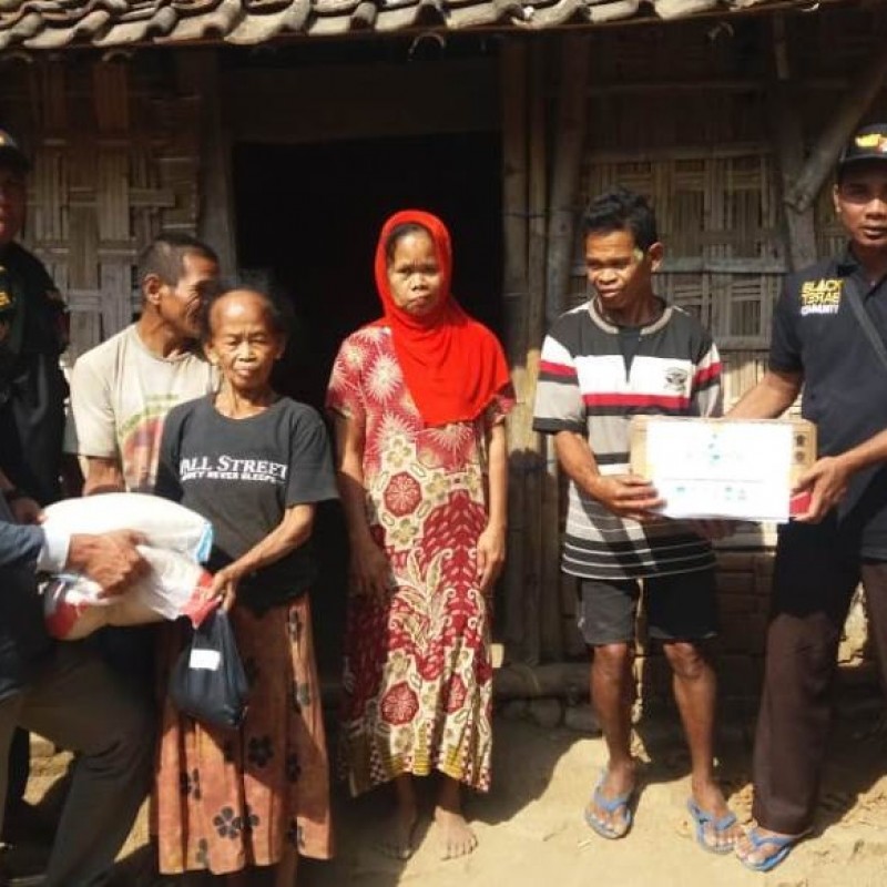 PMII Kota Depok Salurkan 11 Kambing, Ansor Jambon Bagikan Daging ke Pelosok Desa