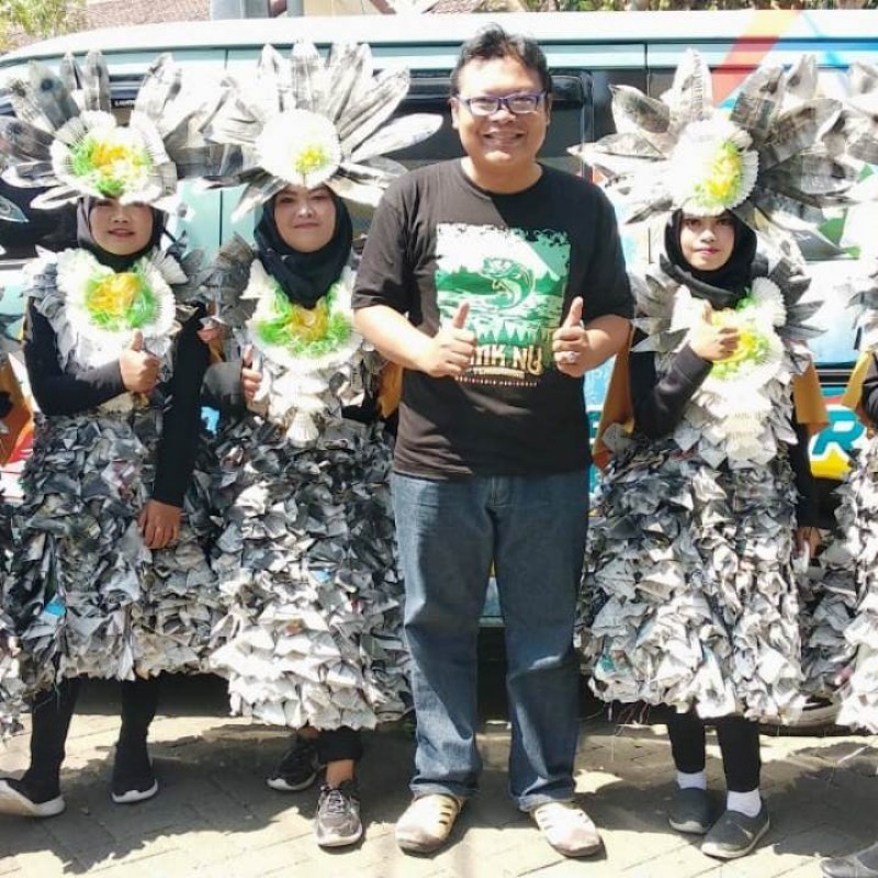 SMKNU di Bondowoso Tampil Karnaval dengan Busana Daur Ulang
